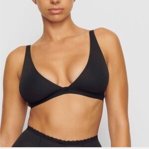 SKIMS Lace Pointelle Plunge Bralette Onyx